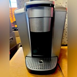 KEURIG Coffe Maker
